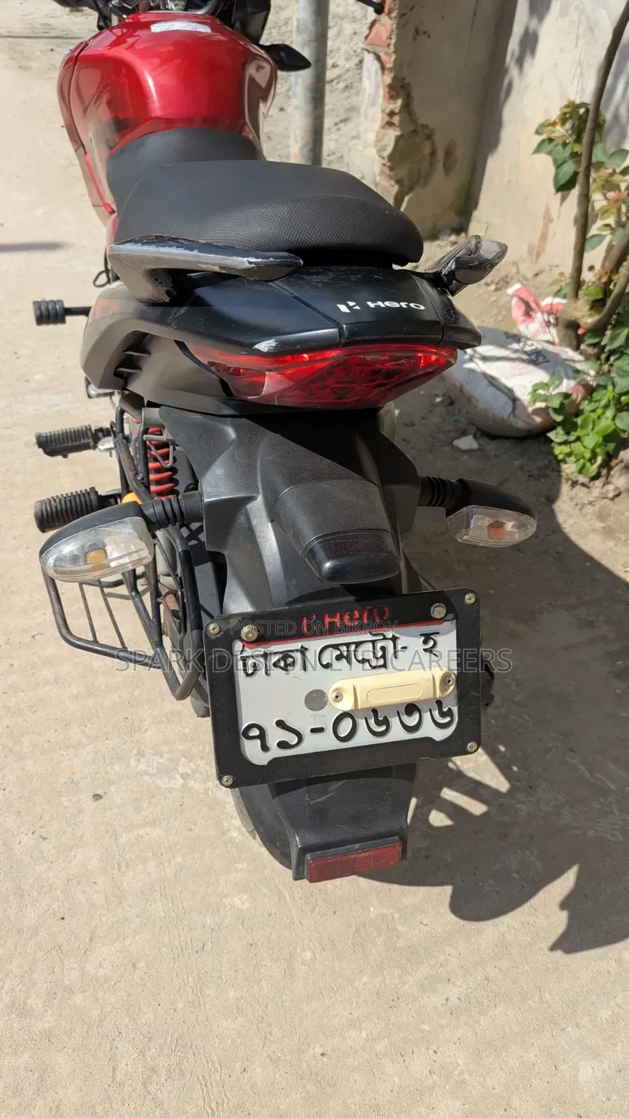 হিরো ইগনিটর ২০২২ লাল