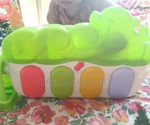 মিউজিক, ম্যাট এবং টয়েজ সহ বেবি জিম