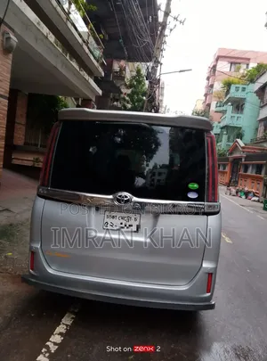 Toyota Noah 2019 Silver