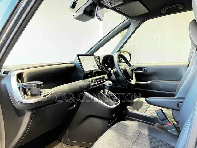 Toyota Voxy 2023 Gray