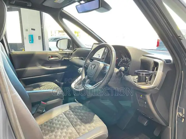 Toyota Voxy 2023 Gray