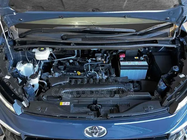 Toyota Voxy 2023 Gray