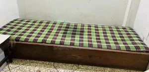 সিঙ্গেল বেড/ডিভান