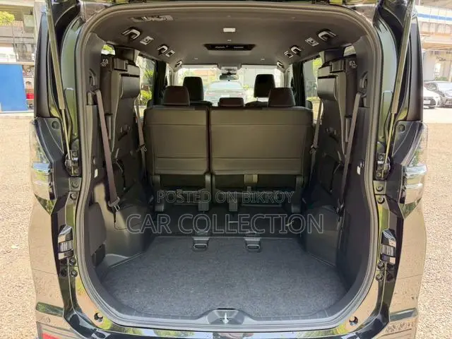 Toyota Voxy 2022 Black