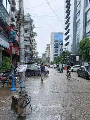 ব্লক-সি, দক্ষিণ/পূর্ব ৬০/৪০ কর্নার ৭.৫০ কাঠা প্লট বিক্রি