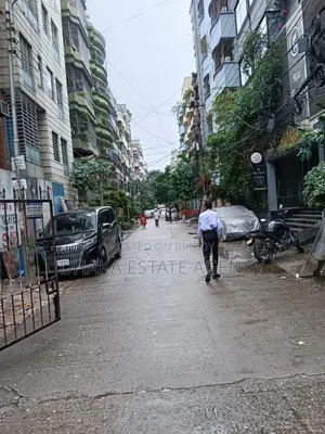 Block C, South/East 60/40 Corner 7.50 Katha Plot For Sale