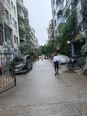 Block C, South/East 60/40 Corner 7.50 Katha Plot For Sale
