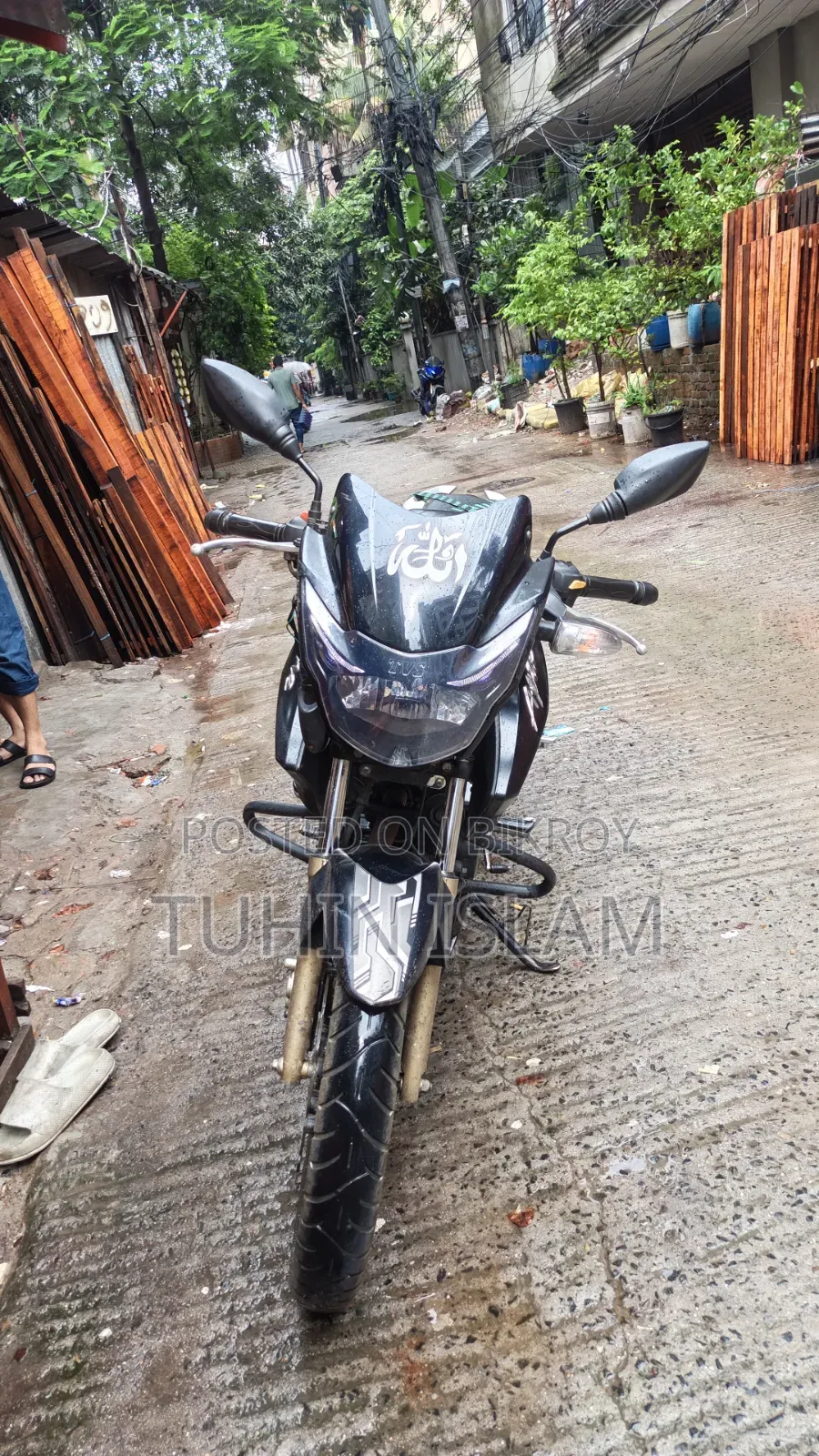 টিভিএস অ্যাপাচি আরটিআর ১৬০ ২ভি ২০১৭ ব্ল্যাক