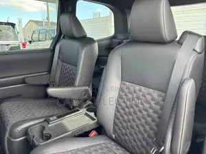 Toyota Voxy 2023 Pearl