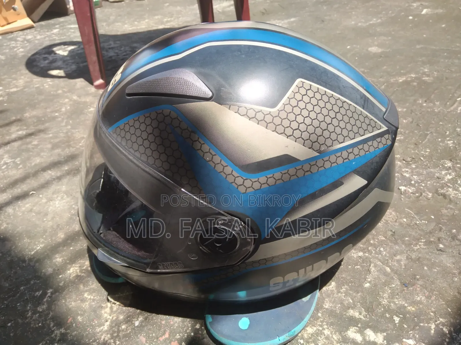 Helmet Studds