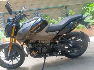 Hero Xtreme 160R 2025 Gray