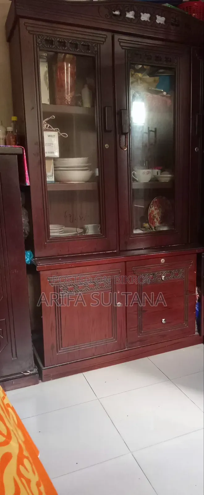 I will sell this showcase