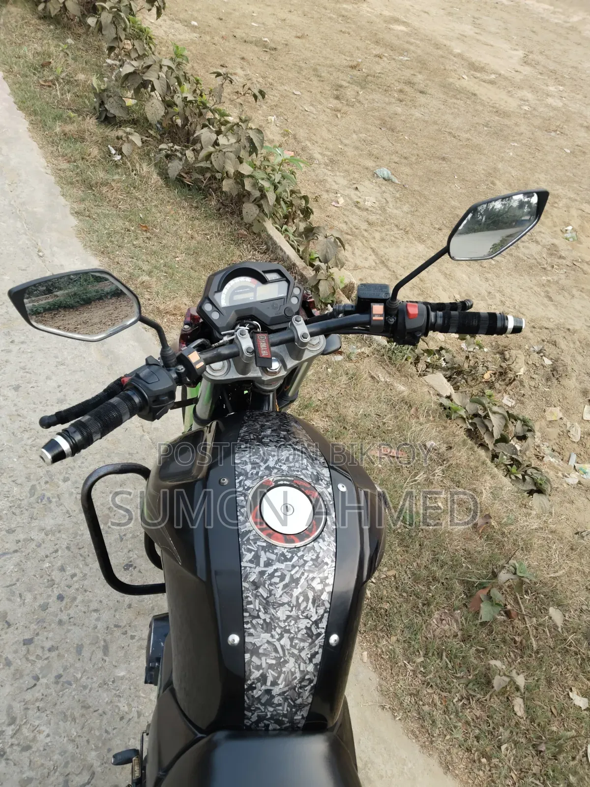 ইয়ামাহা এফজেড ২০১১ কালো