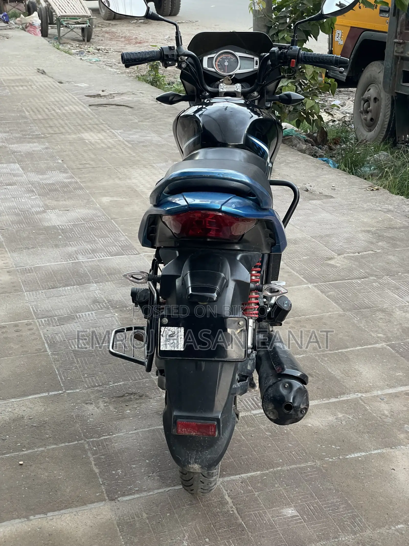 হিরো ইনিগটর ২০১৮ কালো