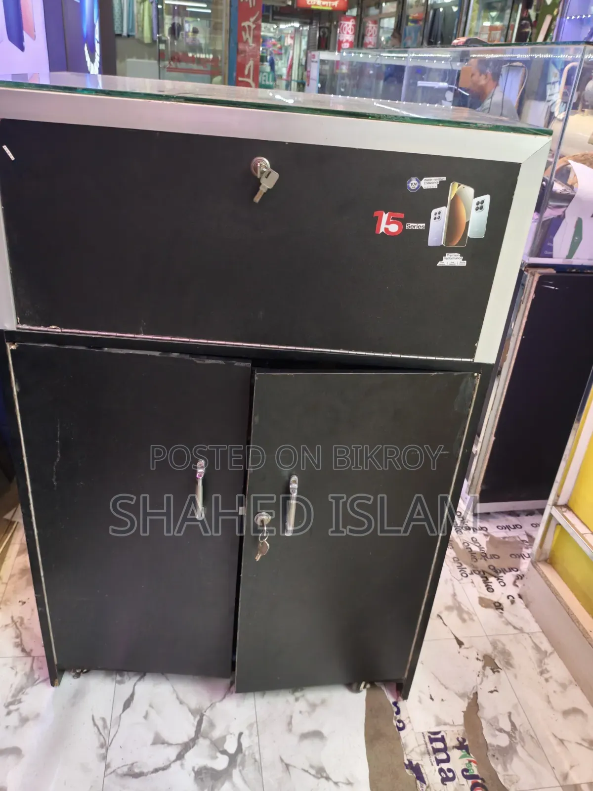 Mobile Display Desk