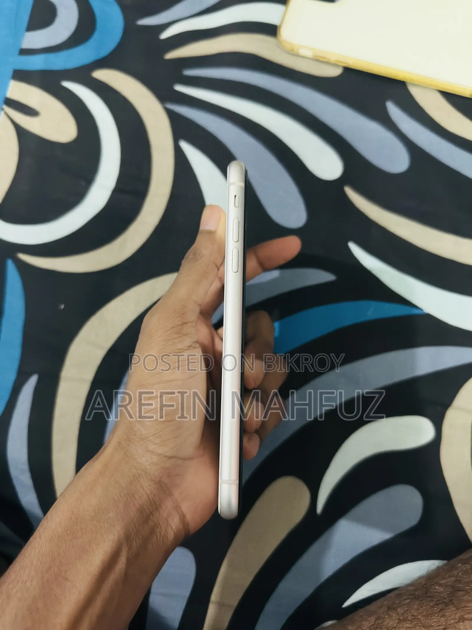 অ্যাপল আইফোন ১১ ১২৮ জিবি হোয়াইট