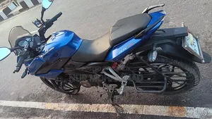 Bajaj Avenger 150 Street 2016 Blue