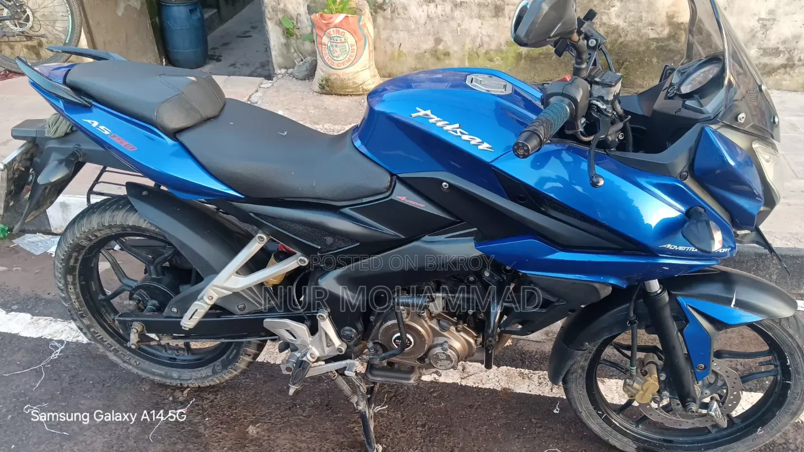 Bajaj Avenger 150 Street 2016 Blue