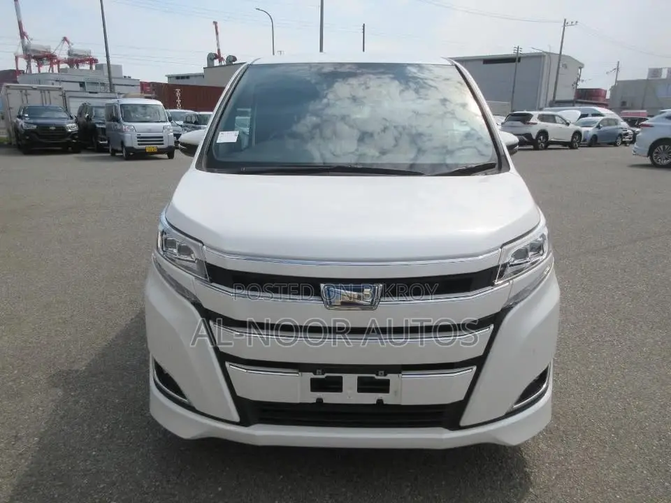 Toyota Noah 2021 Pearl