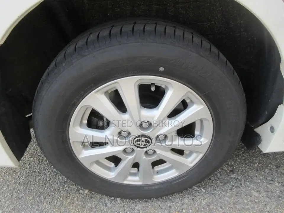 Toyota Noah 2021 Pearl