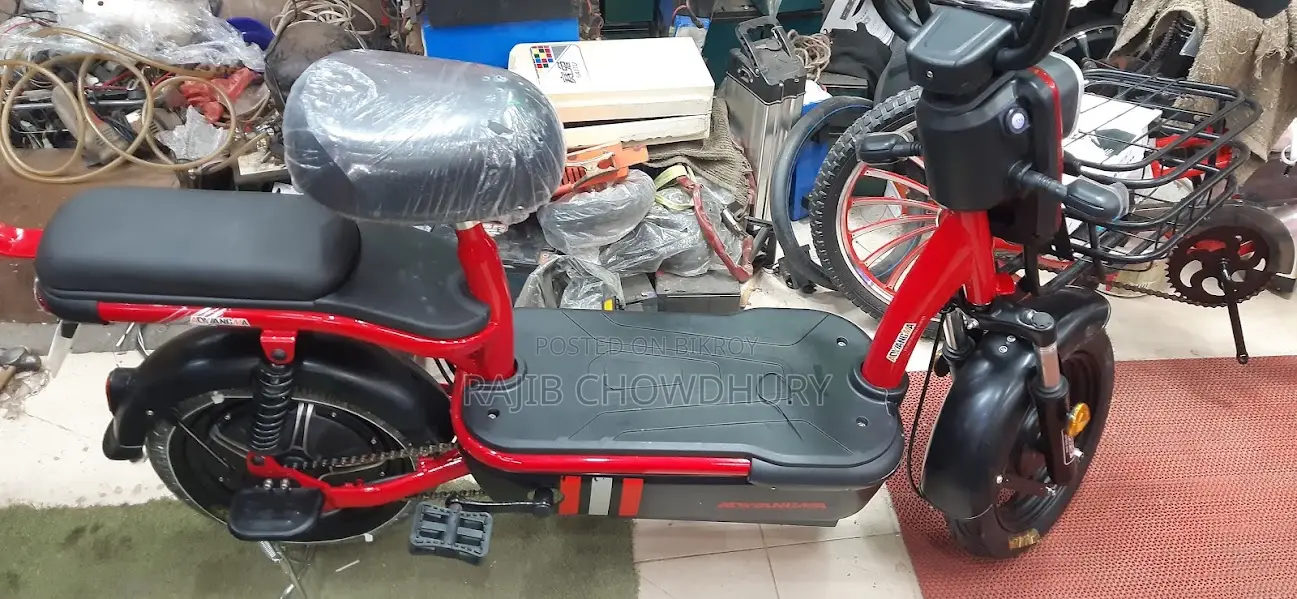 মোটরসাইকেল ২০২২ লাল