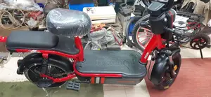 মোটরসাইকেল ২০২২ লাল