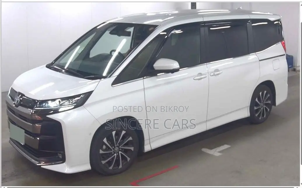 Toyota Noah 2023 Pearl