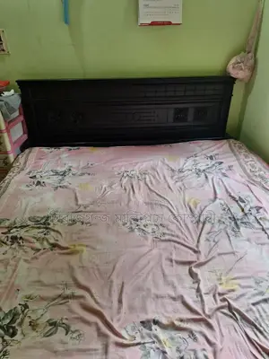 Wooden Bed Very Large Bed 3 People Can Sleep Easily