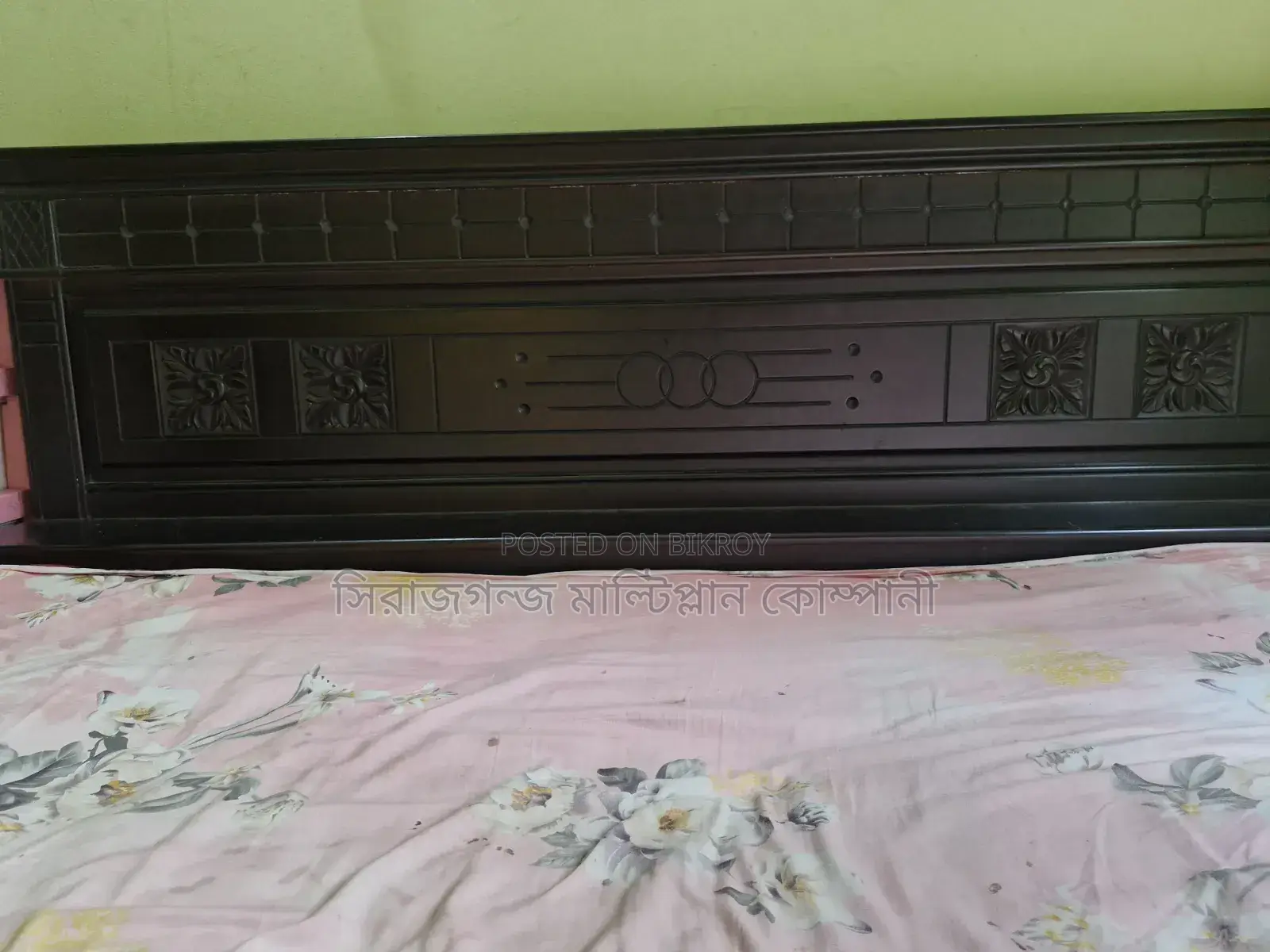Wooden Bed Very Large Bed 3 People Can Sleep Easily