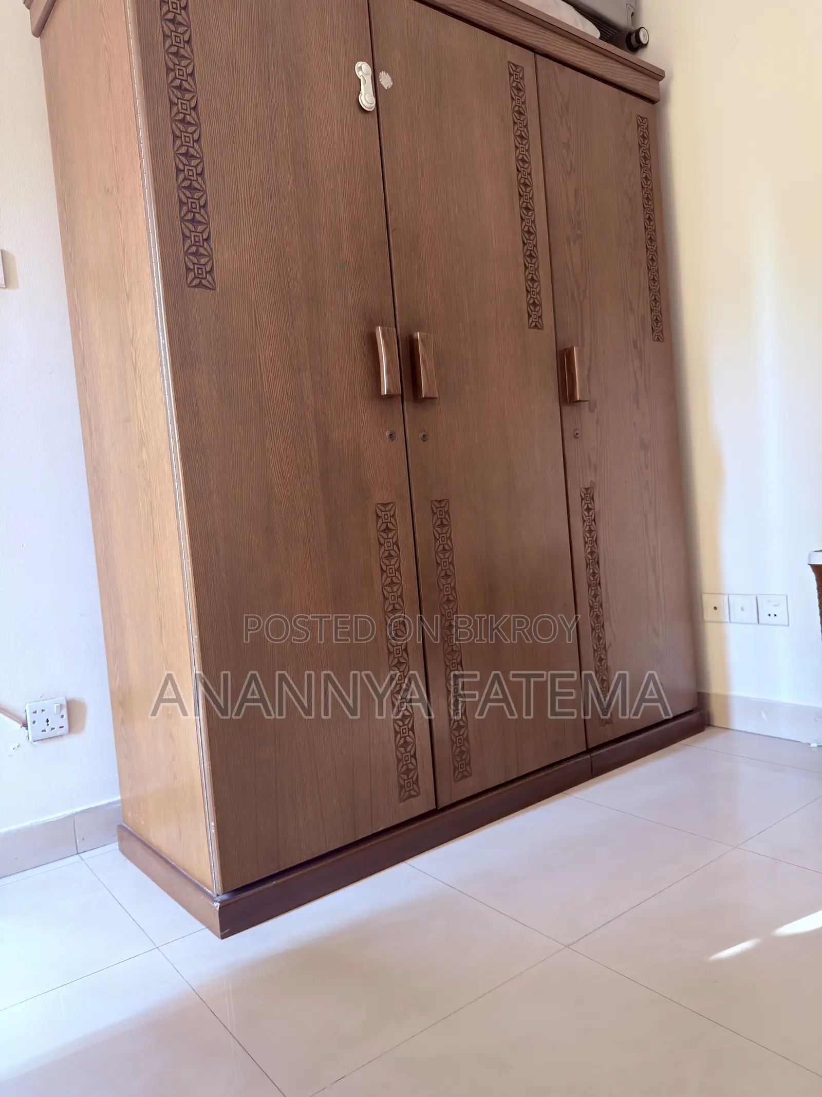 Wooden Almira