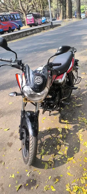 Bajaj Discover 125 2022 Black