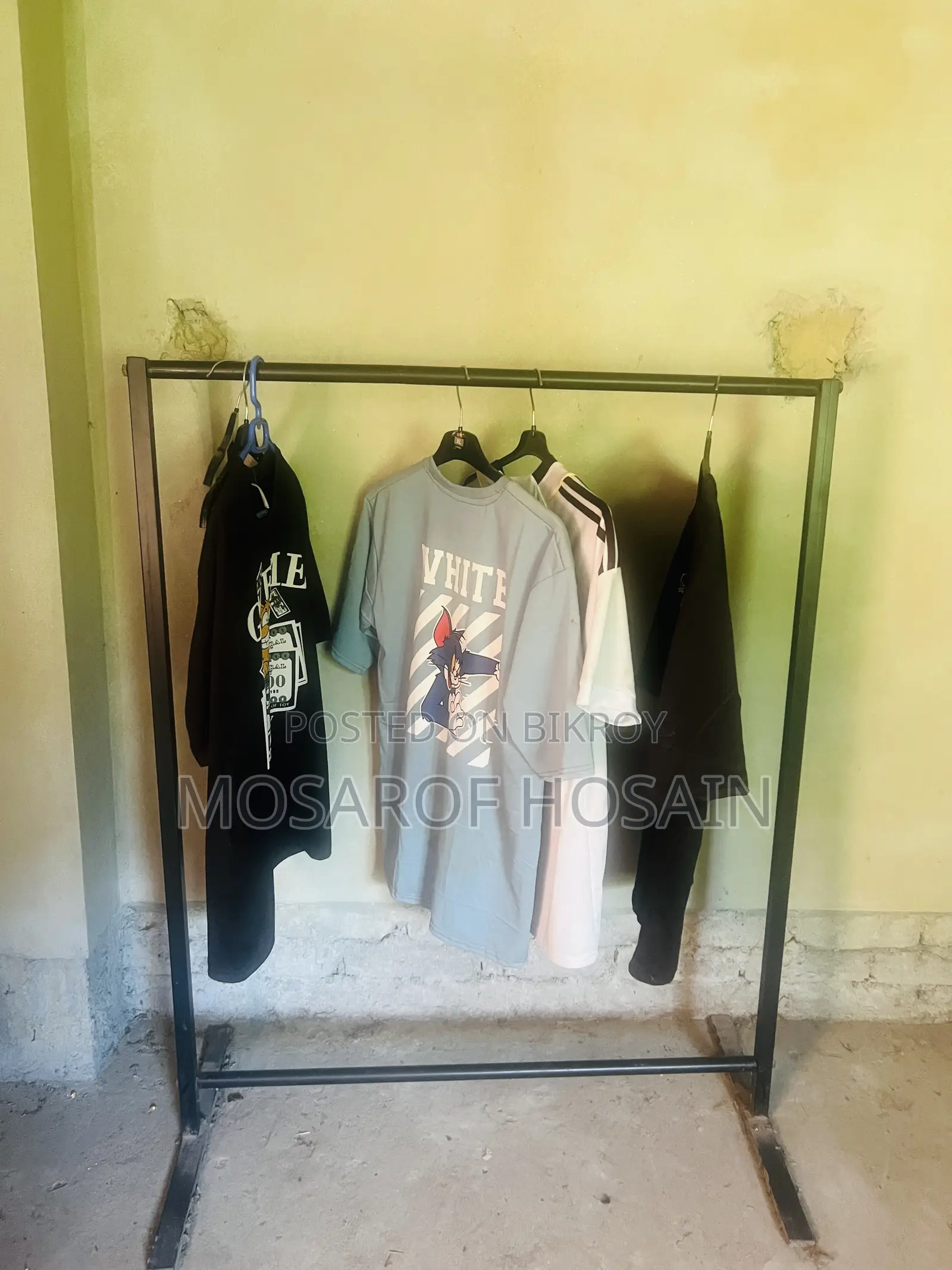 Metal Cloth Hanger Rack
