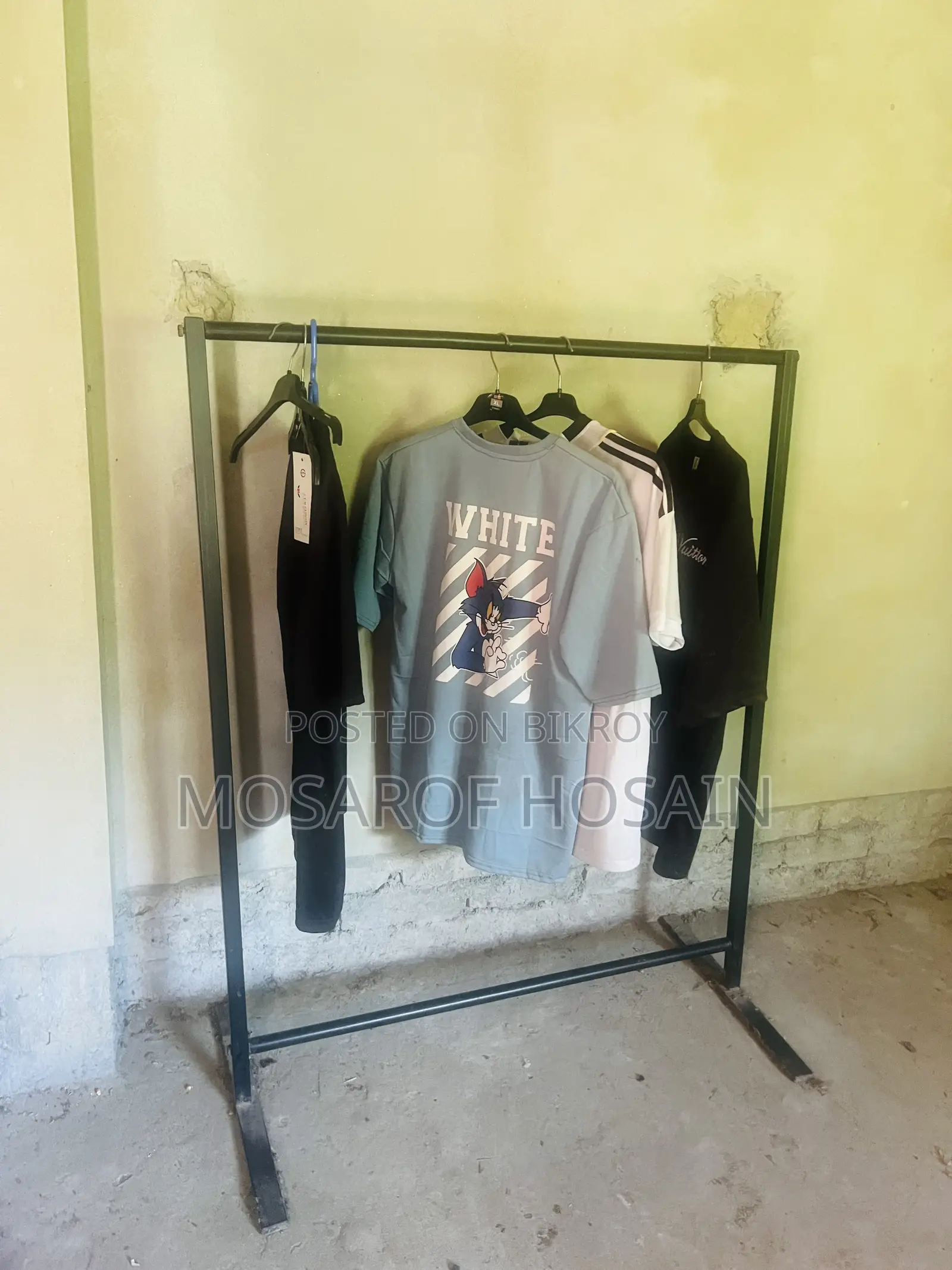 Metal Cloth Hanger Rack
