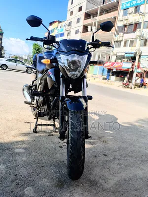 সুজুকি জিক্সার ২০২৫ কালো
