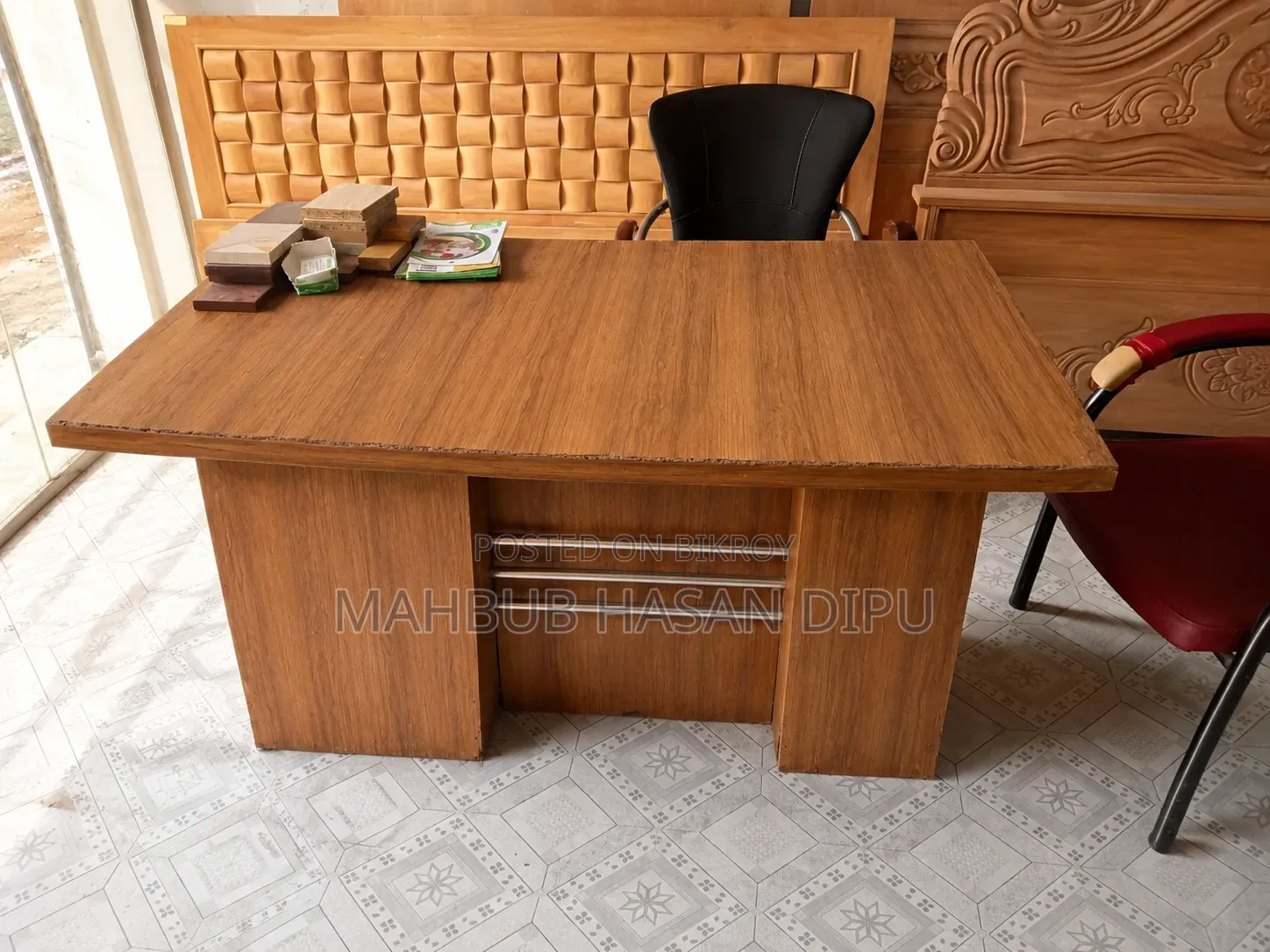 Modern Executive Office Desk