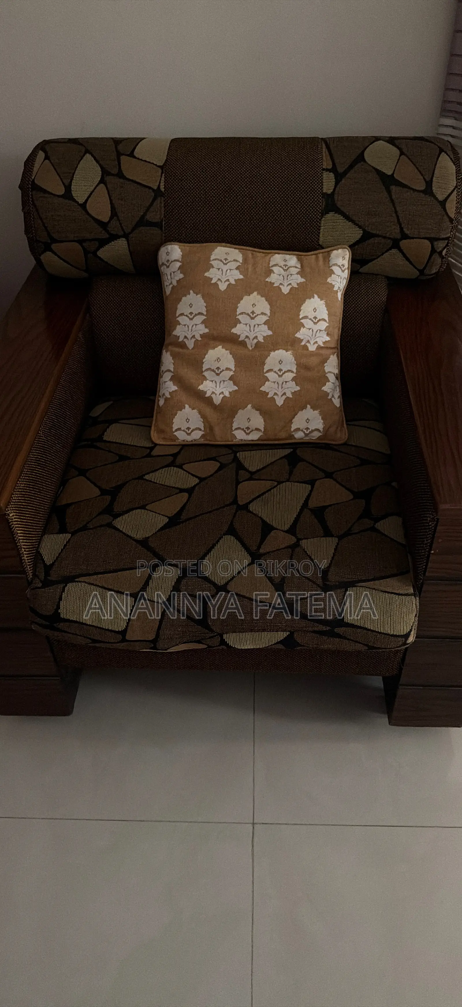 Sofa Set Good Quality and Condition