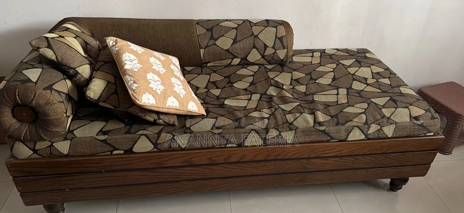 Sofa Set Good Quality and Condition