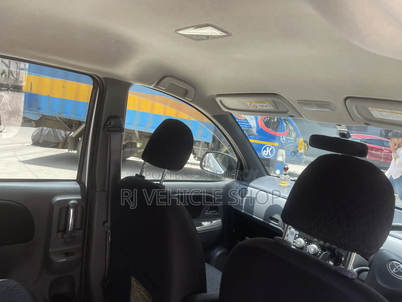 Toyota Sienta 1.5 All-Wheel Drive 2014 Silver