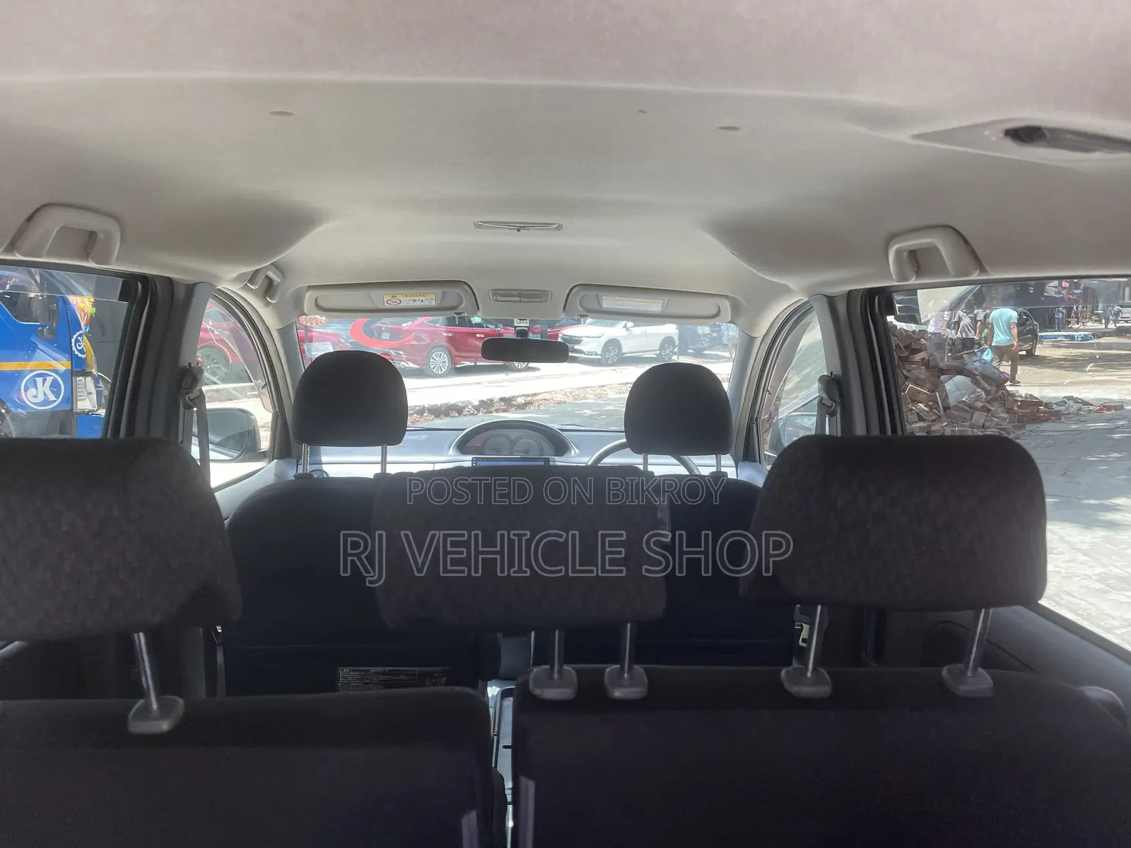 Toyota Sienta 1.5 All-Wheel Drive 2014 Silver