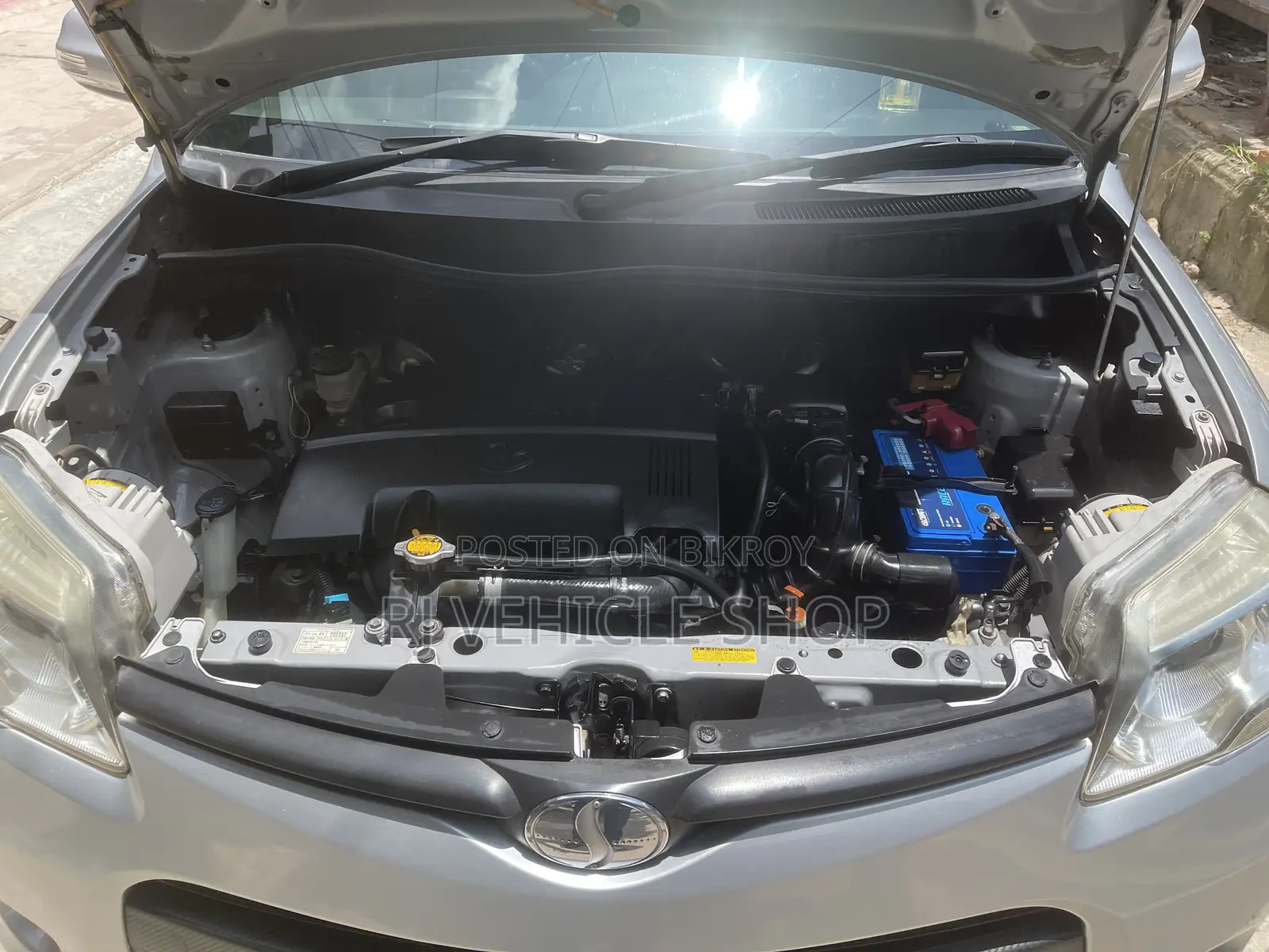 Toyota Sienta 1.5 All-Wheel Drive 2014 Silver