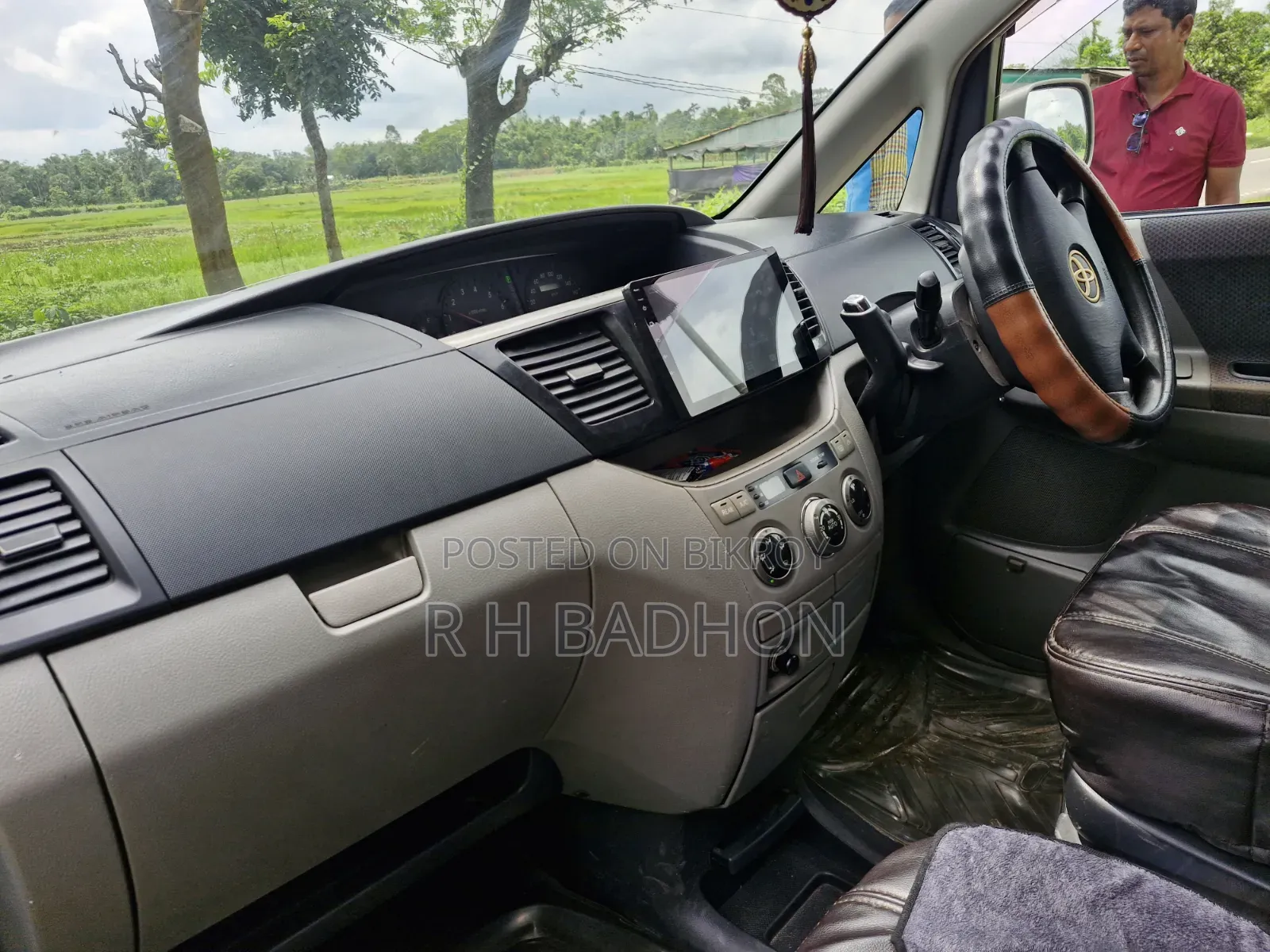Toyota Noah 2003 Silver