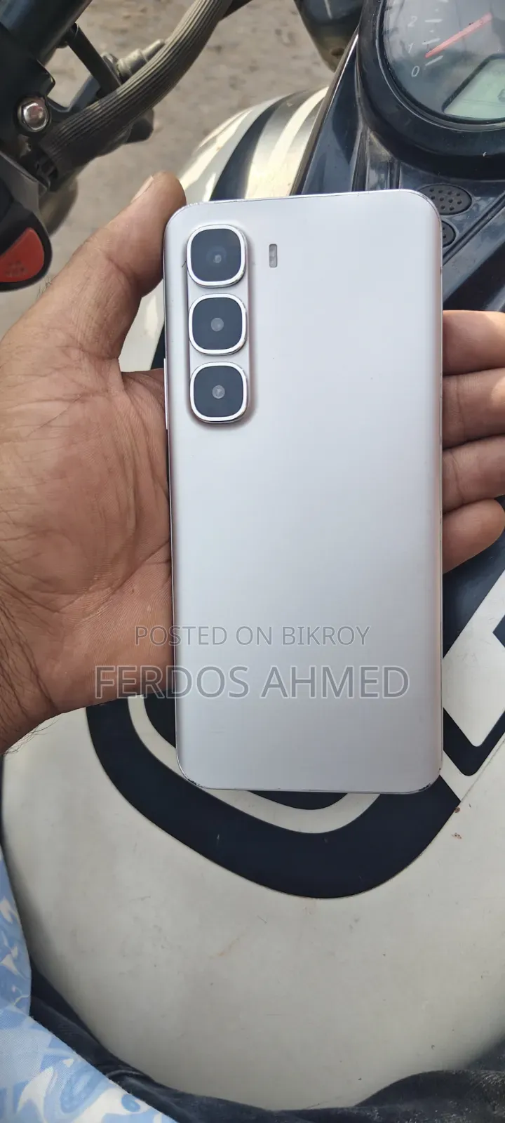 Infinix Hot 60 Pro+ 128 GB Silver