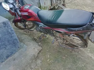 বাজাজ প্লাটিনা ১১০ ২০১৫ রেড