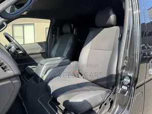 Toyota HiAce 2021 Black