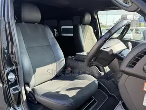 Toyota HiAce 2021 Black