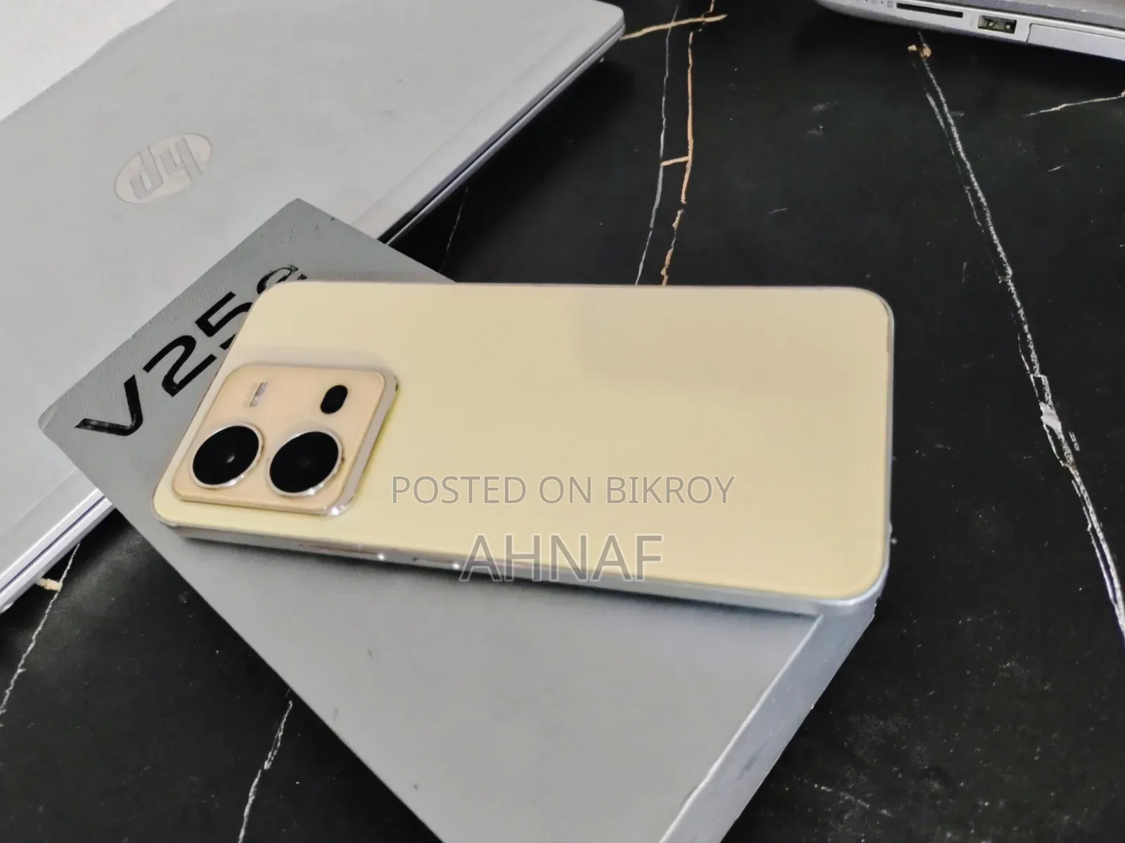 Vivo V25e 128 GB Gold