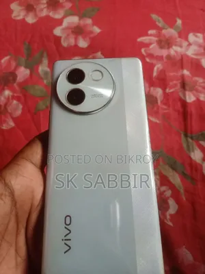 Vivo V30e 128 GB White