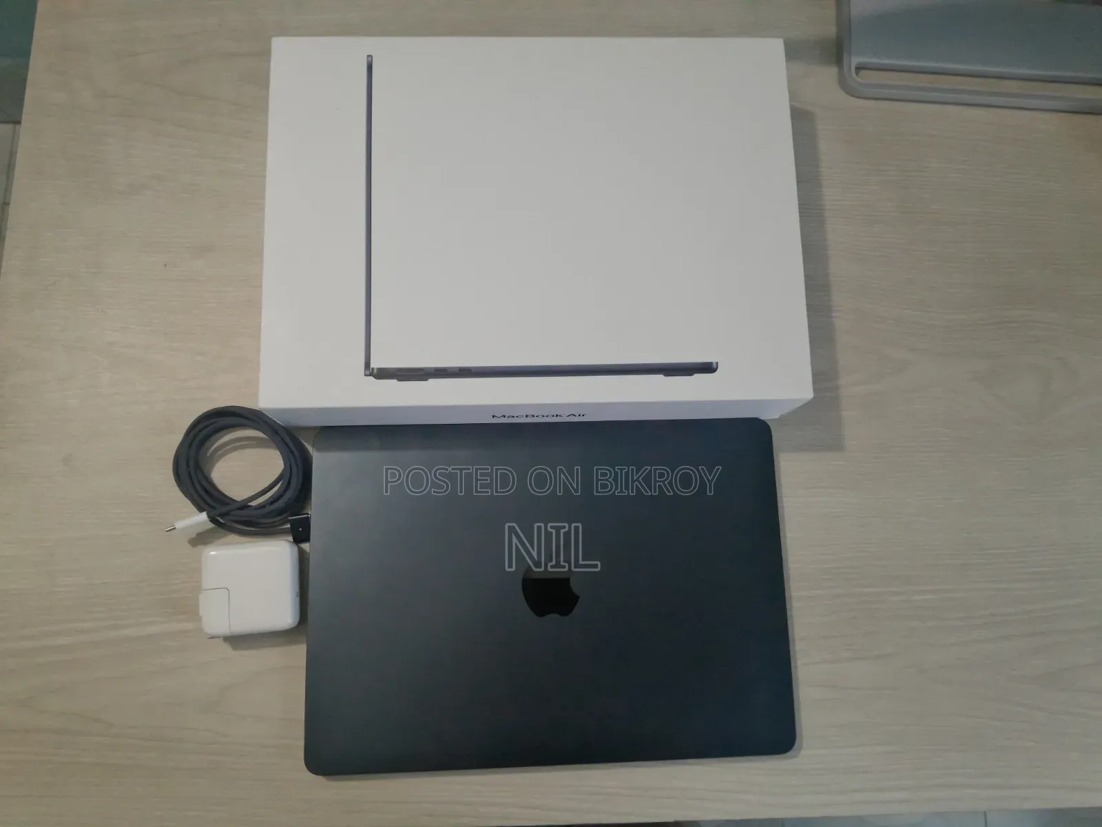 নতুন ল্যাপটপ Apple MacBook Air 2023 M2 16GB Apple M2 SSD 256GB
