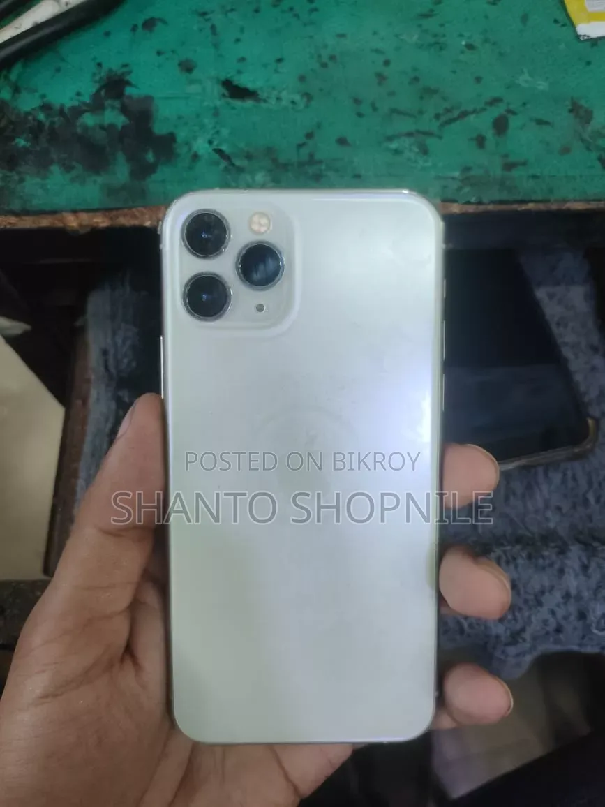 অ্যাপল আইফোন ১১ প্রো ২৫৬ জিবি হোয়াইট