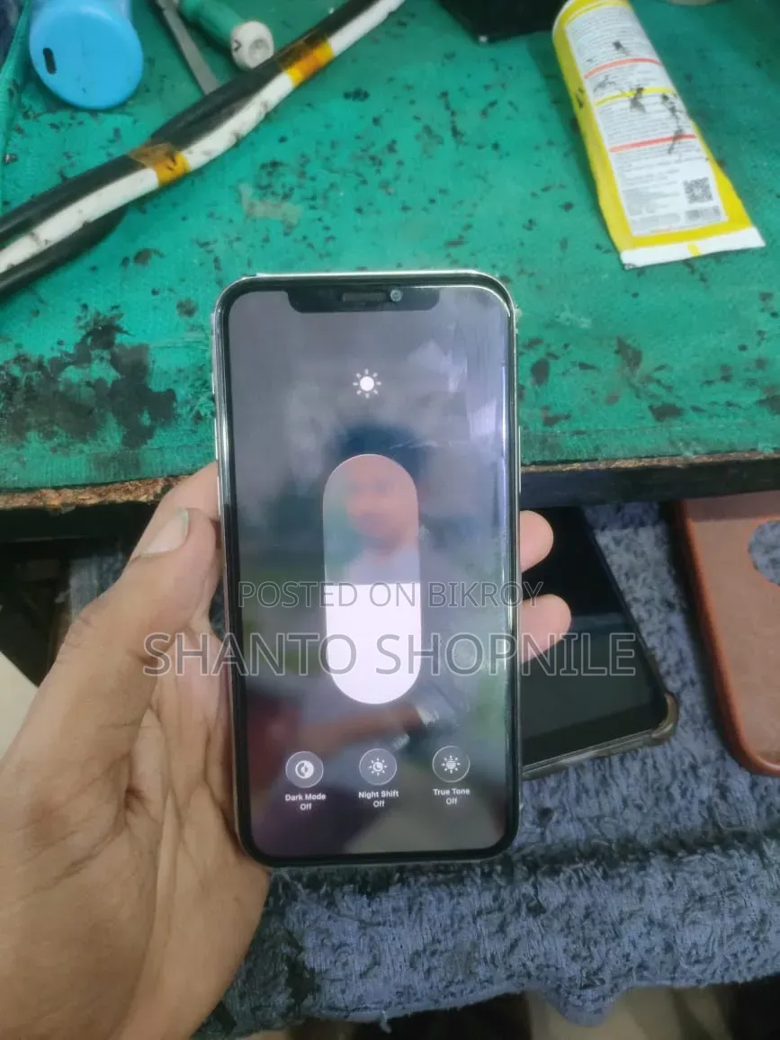 অ্যাপল আইফোন ১১ প্রো ২৫৬ জিবি হোয়াইট